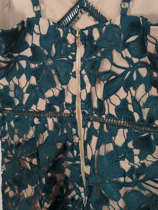 Love...Ady Green Tan Guipure Lace Floral Overlay Cutout V Neck Dress Size Small - Picture 7 of 8